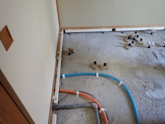 畳及び下地撤去後 PB210056